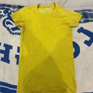 Lululemon Athletica Yellow Short Sleeve Tee